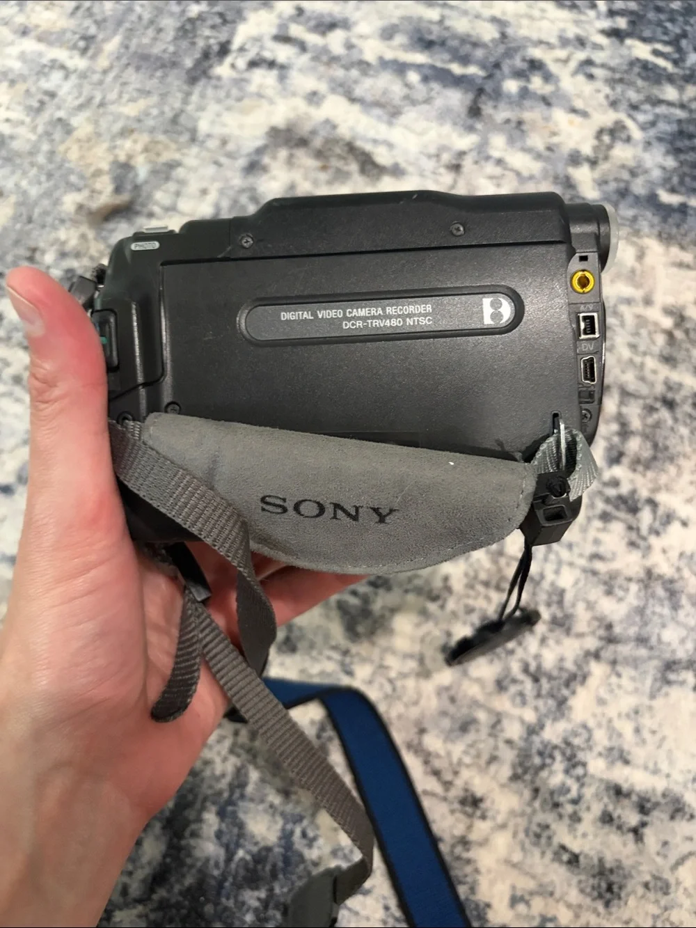 Sony Handycam DCR-TRV480 Digital8 NTSC Camcorder Nightshot Battery Untested